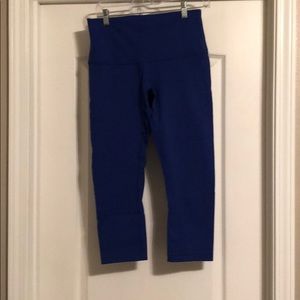 Blue Wunder Under Lululemon crop pants